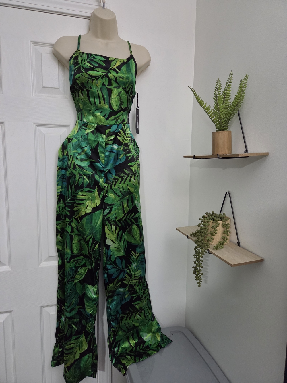 Haute Monde Green Tropical Leaf Print Wide-Leg Jumpsuit